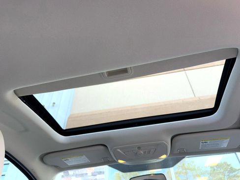 Used 2015 Ford Focus Titanium image 20