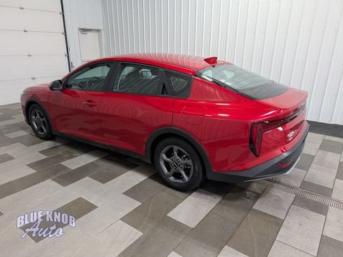 Used 2025 Kia K4 FWD image 2