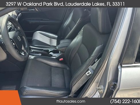Used 2017 Honda Accord Sport image 20