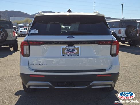 New 2026 Ford Explorer Platinum image 4