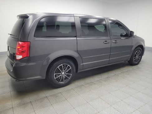 Used 2016 Dodge Grand Caravan SXT image 10