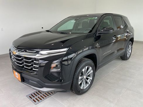 Used 2025 Chevrolet Equinox LT AWD/4WD image 1