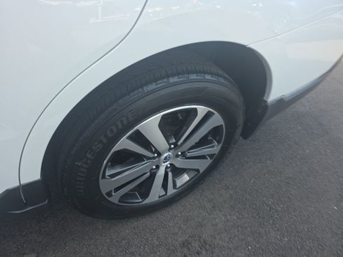 Used 2019 Subaru Outback 2.5i Limited w/ Popular Package #2 AWD/4WD image 5