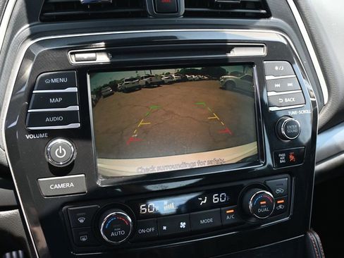 Used 2019 Nissan Maxima SR w/ Illumination Package image 11