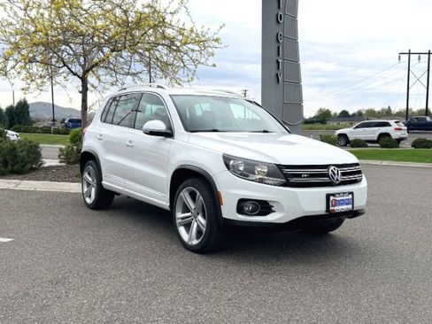 Used 2016 Volkswagen Tiguan R-Line image 11