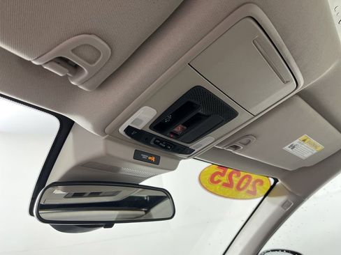 Used 2025 Honda Accord SE image 27