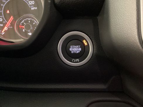 New 2026 RAM 1500 4x4 Crew Cab image 27