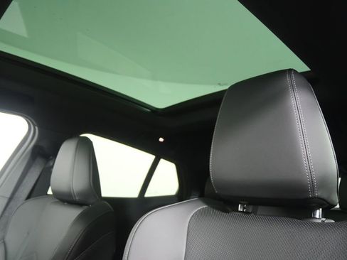 Used 2025 BMW X2 xDrive28i image 11