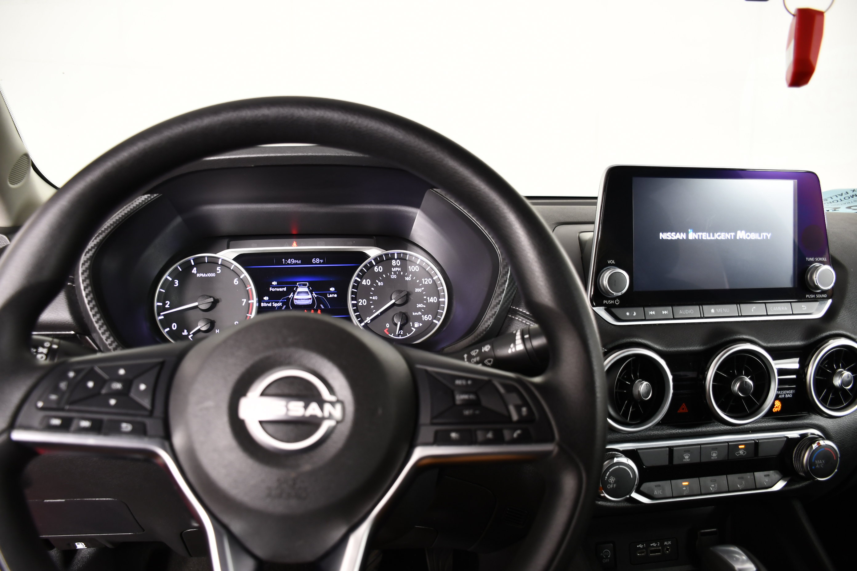 Used 2024 Nissan Sentra SV FWD image 16
