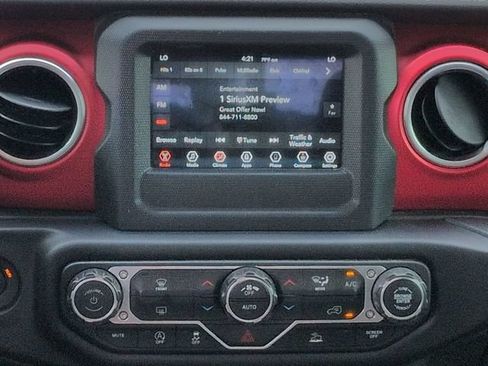 Used 2020 Jeep Gladiator Rubicon AWD/4WD image 17