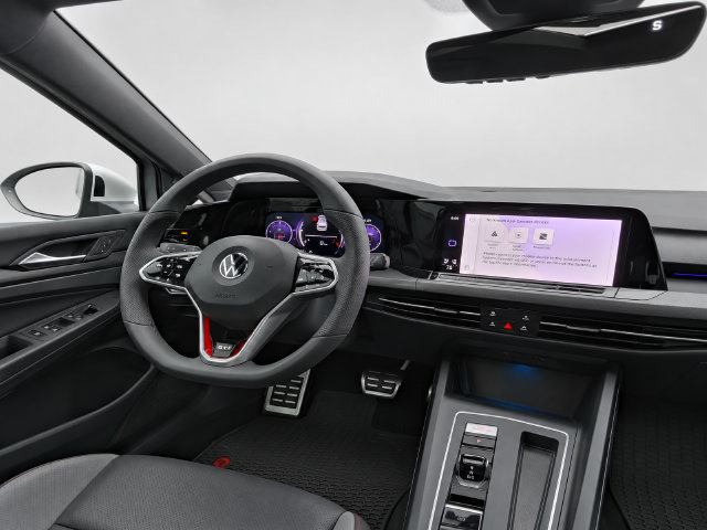 Used 2022 Volkswagen GTI SE FWD image 9
