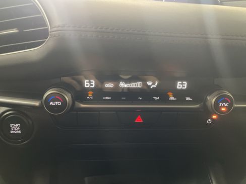 Used 2025 MAZDA MAZDA3 s Sport FWD image 19