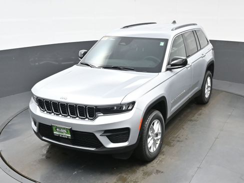 New 2026 Jeep Grand Cherokee Laredo image 18