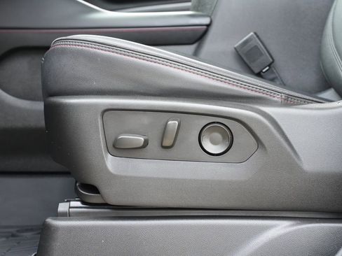 Used 2023 Chevrolet Suburban RST w/ Luxury Package image 14