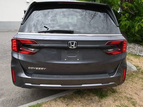 Used 2025 Honda Odyssey EX-L image 5