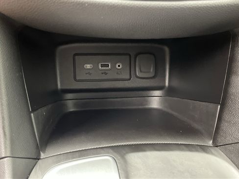 Used 2019 Chevrolet Equinox LT FWD image 21