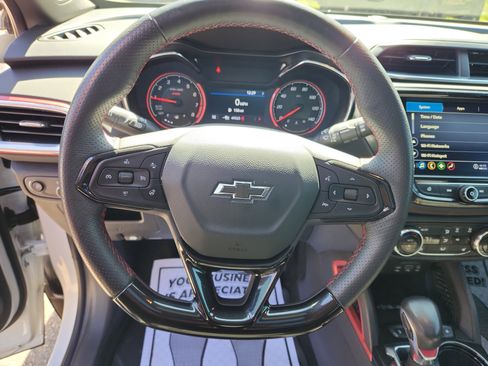 Used 2022 Chevrolet TrailBlazer RS w/ Sun and Liftgate Package image 29