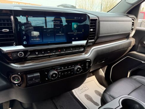 Used 2024 Chevrolet Silverado 3500 LT w/ Midnight Edition image 38