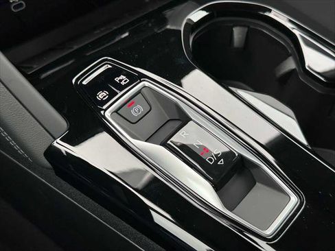 New 2025 Audi Q5 Premium image 36