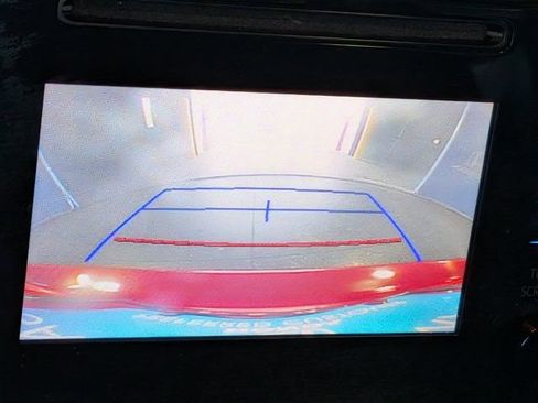 Used 2018 Toyota Corolla SE FWD image 27