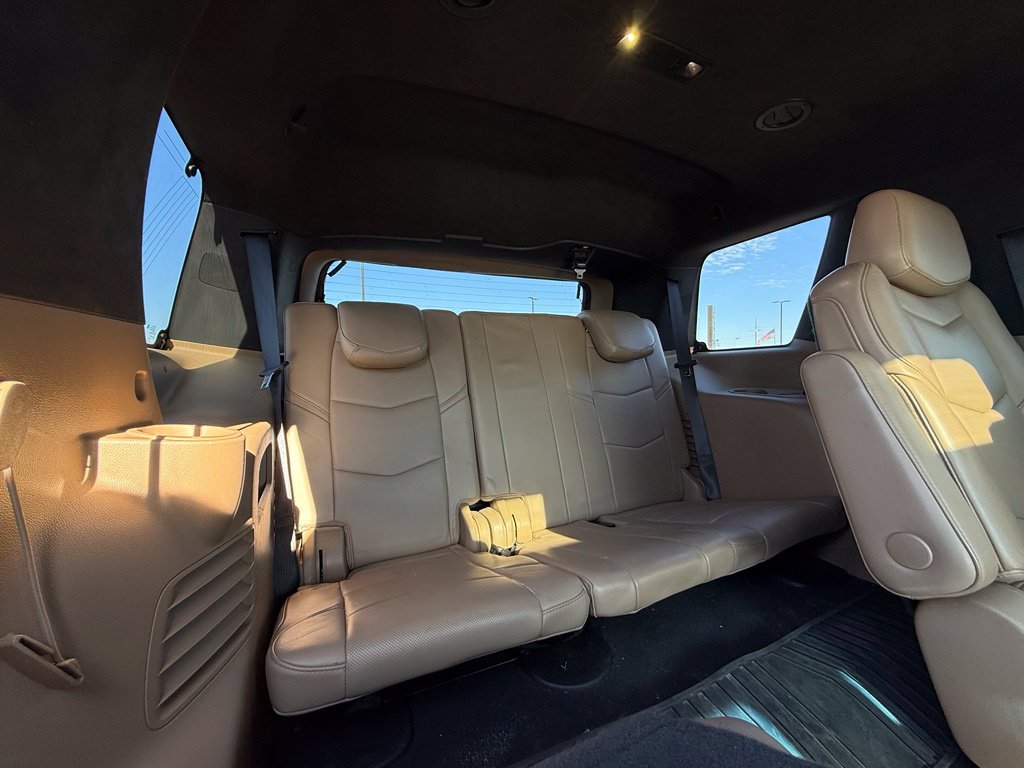 Used 2019 Cadillac Escalade Platinum AWD/4WD image 30