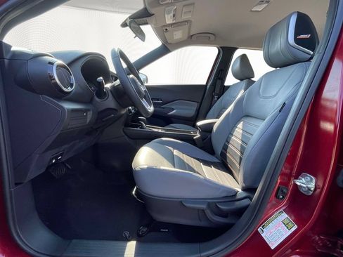 Used 2023 Nissan Kicks SR w/ SR Premium Package FWD image 15