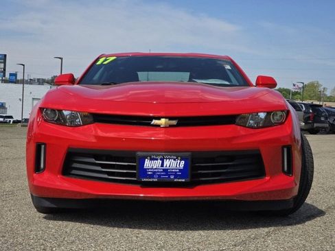 Used 2017 Chevrolet Camaro LT RWD image 9