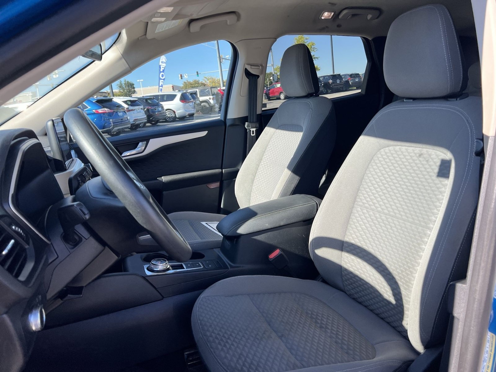 Used 2020 Ford Escape SE FWD image 13