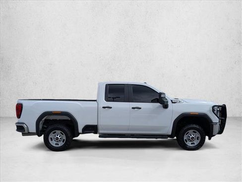 Used 2024 GMC Sierra 2500 Pro AWD/4WD image 4