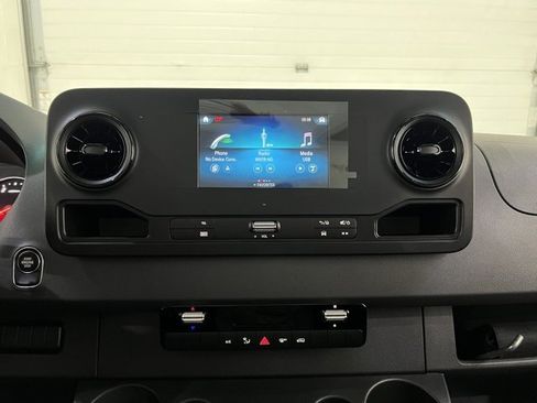 Used 2023 Mercedes-Benz Sprinter 3500 image 11