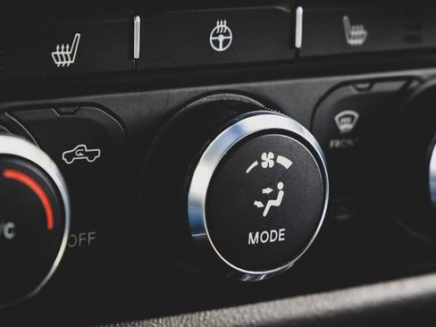 Used 2019 RAM 1500 Big Horn image 13