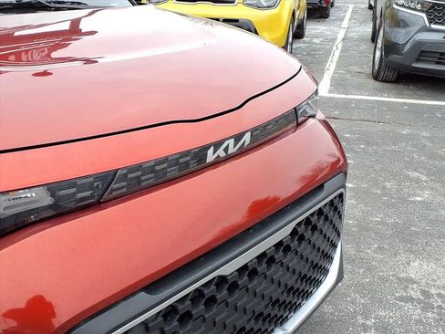 Used 2023 Kia Soul LX image 27