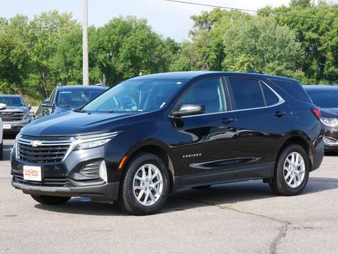 Used 2022 Chevrolet Equinox LT image 3