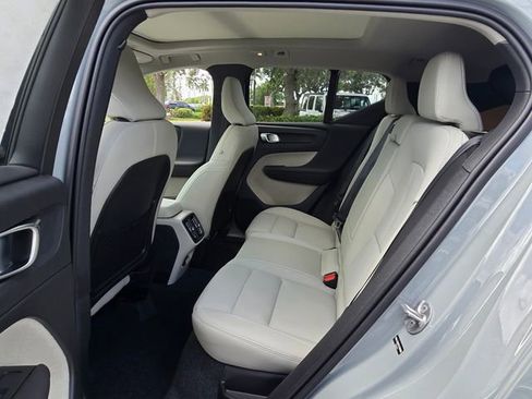 New 2026 Volvo XC40 B5 Plus w/ Protection Package Premier AWD/4WD image 15