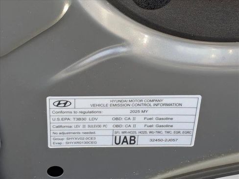Used 2025 Hyundai Elantra Sport FWD image 23
