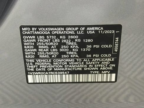 Used 2024 Volkswagen Atlas SE FWD image 32