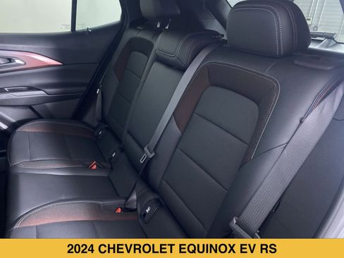 Certified 2024 Chevrolet Equinox EV RS FWD image 11