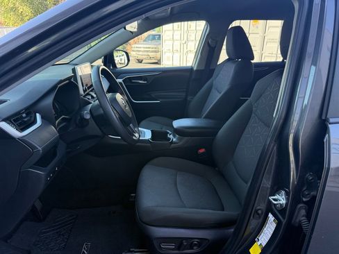 Used 2024 Toyota RAV4 XLE AWD/4WD image 19