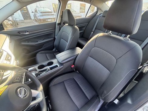 Used 2025 Nissan Altima 2.5 SV image 37