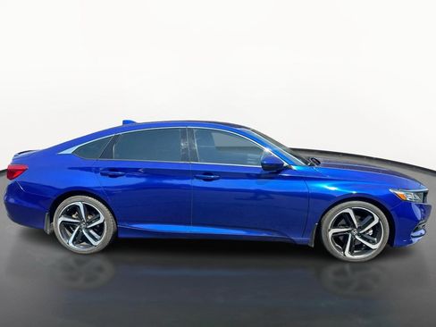Used 2018 Honda Accord Sport image 2