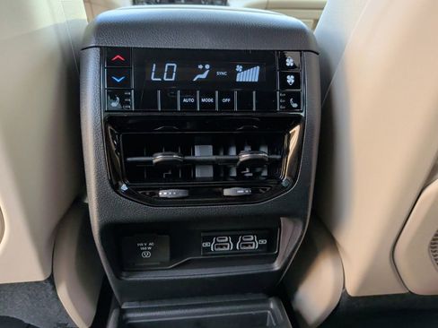 New 2025 Jeep Grand Cherokee L Limited image 47