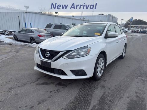 Used 2019 Nissan Sentra SV image 1