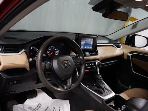Certified 2021 Toyota RAV4 LE FWD image 11