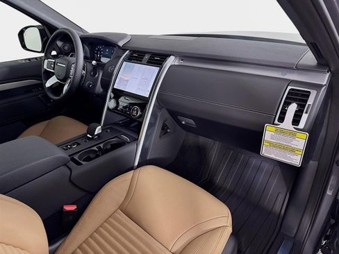 New 2026 Land Rover Discovery Limited Edition image 31