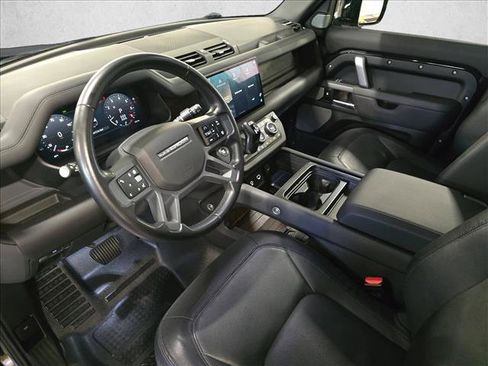 Used 2024 Land Rover Defender 130 X-Dynamic SE AWD/4WD image 16