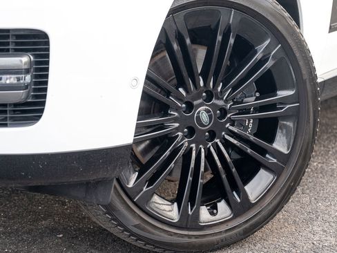 Used 2023 Land Rover Range Rover Long Wheelbase Autobiography image 9