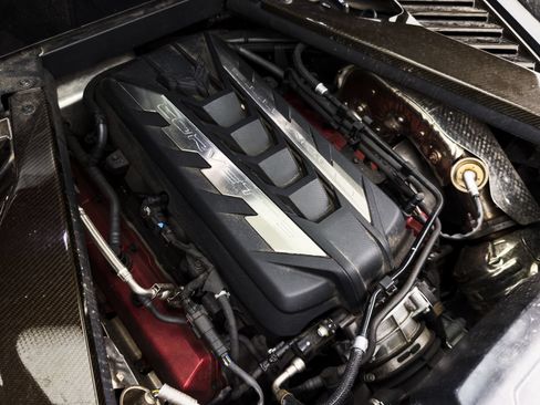 Used 2020 Chevrolet Corvette Stingray Premium Cpe w/ 3LT Preferred Equipment Group RWD image 17