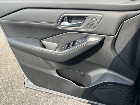 New 2026 Nissan Rogue Platinum AWD/4WD image 15