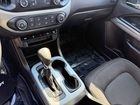 Used 2022 Chevrolet Colorado LT w/ Fleet Safety Package image 13