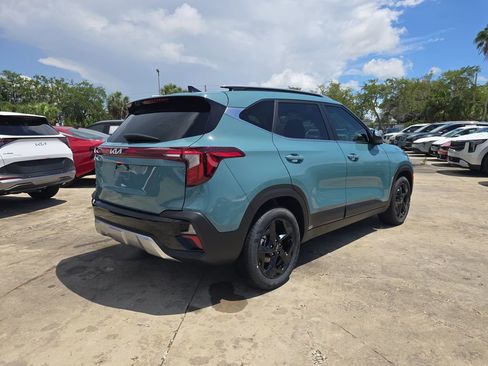 New 2026 Kia Seltos EX FWD image 8